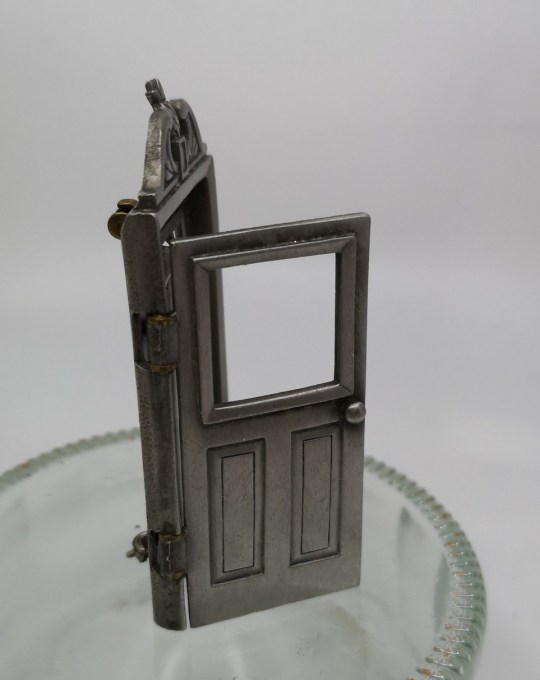 door pewter 1